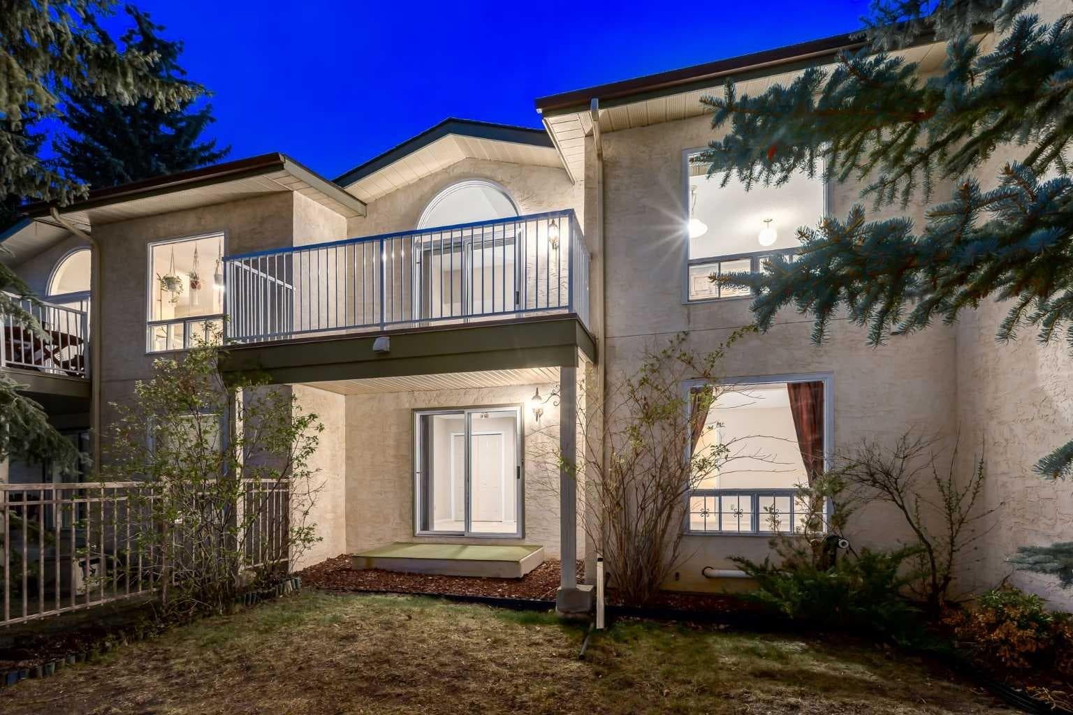 Row/Townhouse in Strathcona Park