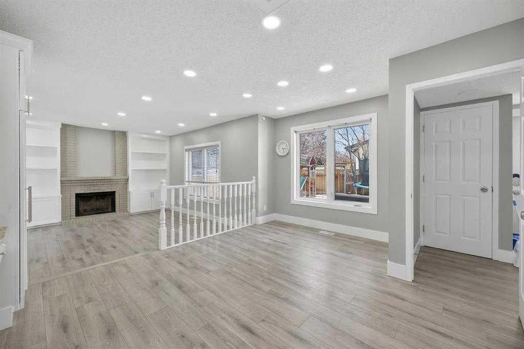 55 Millrise Way SW — photo 4