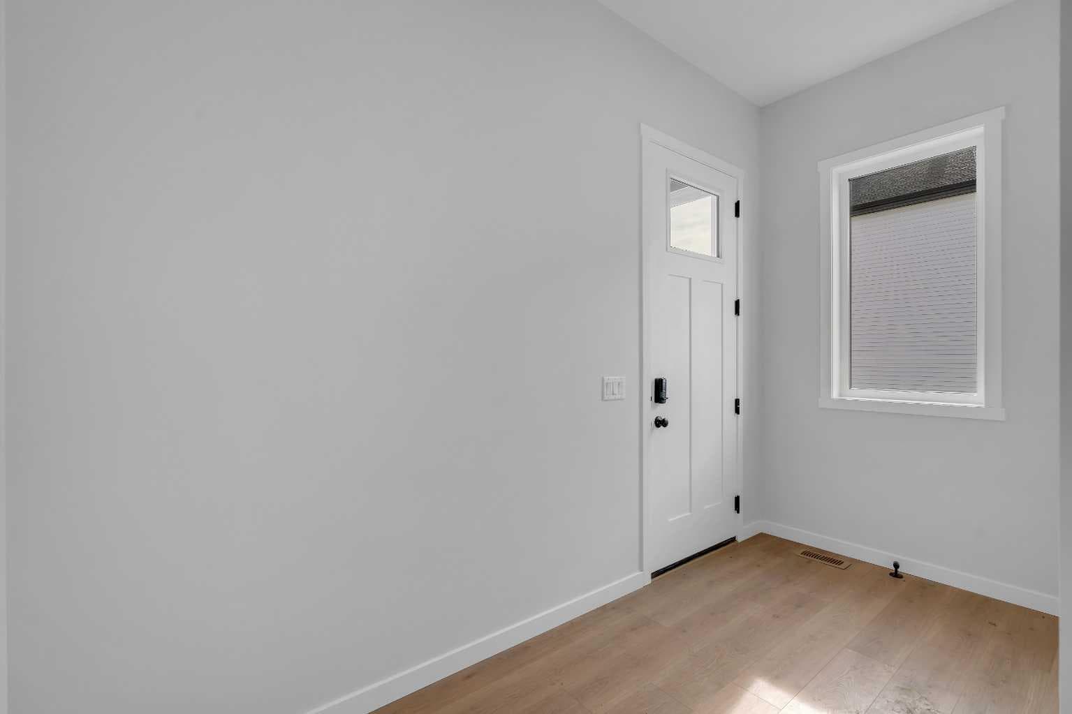 107 Bartlett Row SE — photo 2