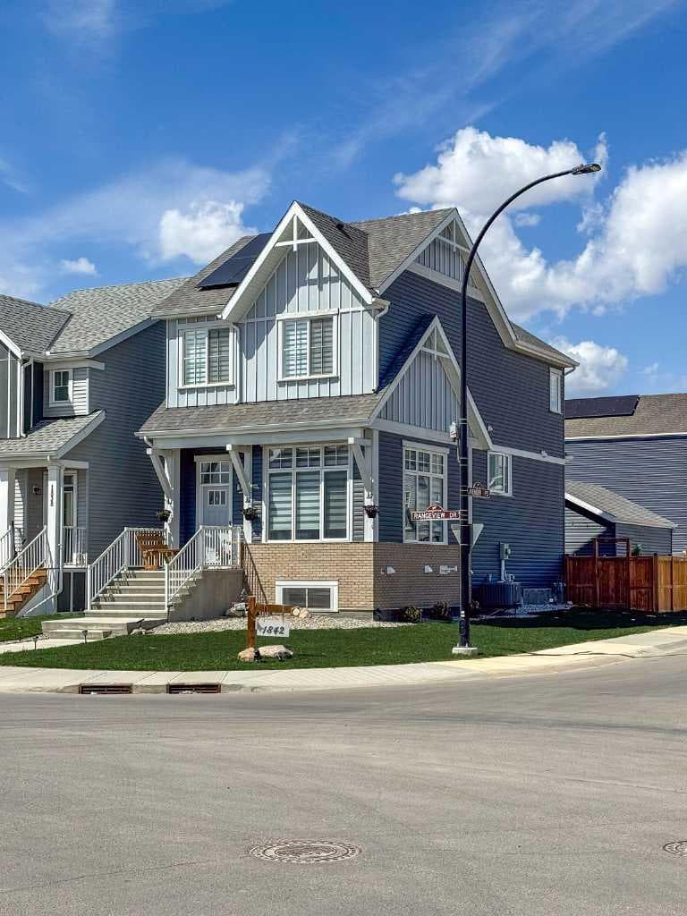 1842 Rangeview Drive SE — photo 2