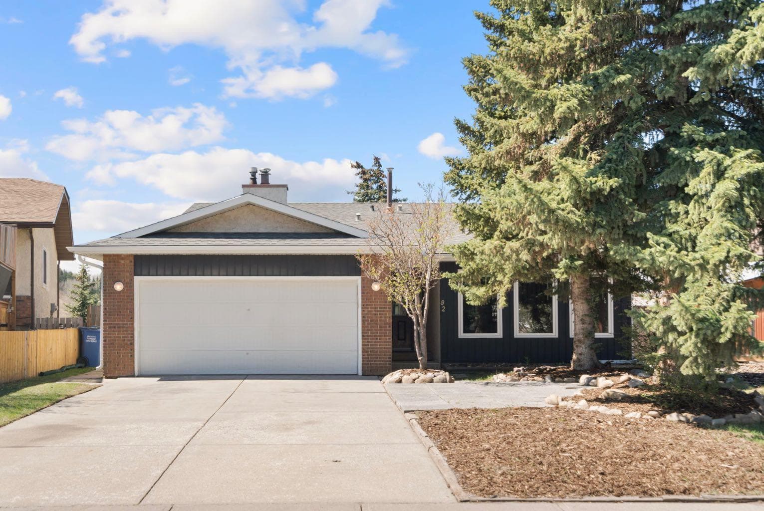 92 Glenhill Drive — photo 1