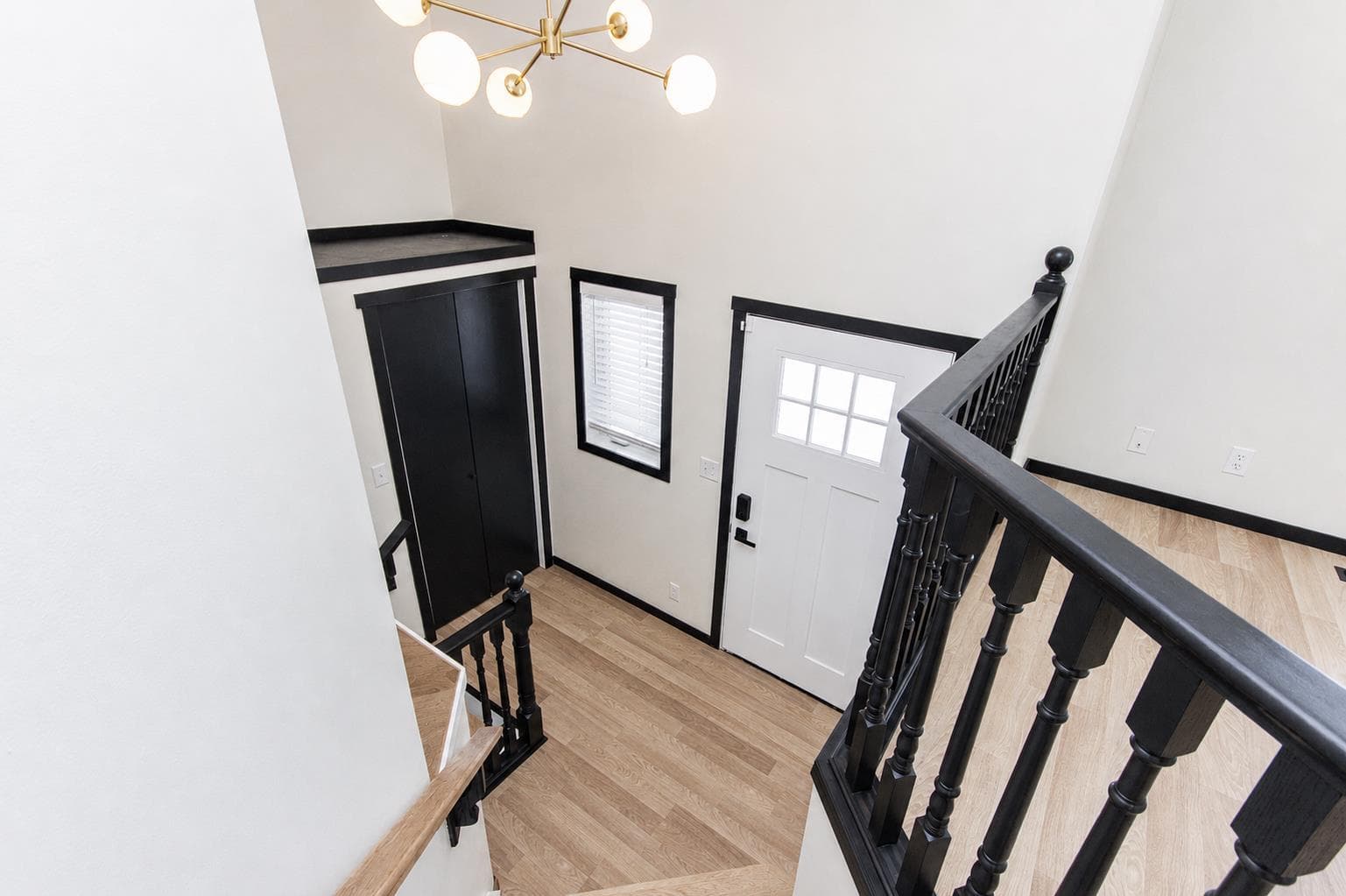 16 Johnson Close — photo 3