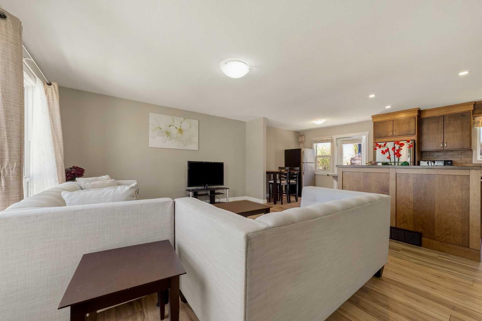 10 Trent Road W — photo 2