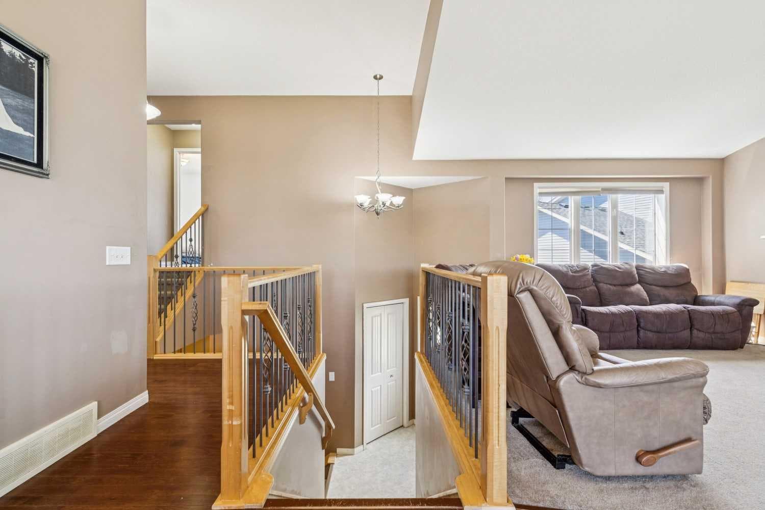 232 Hillcrest Court — photo 3