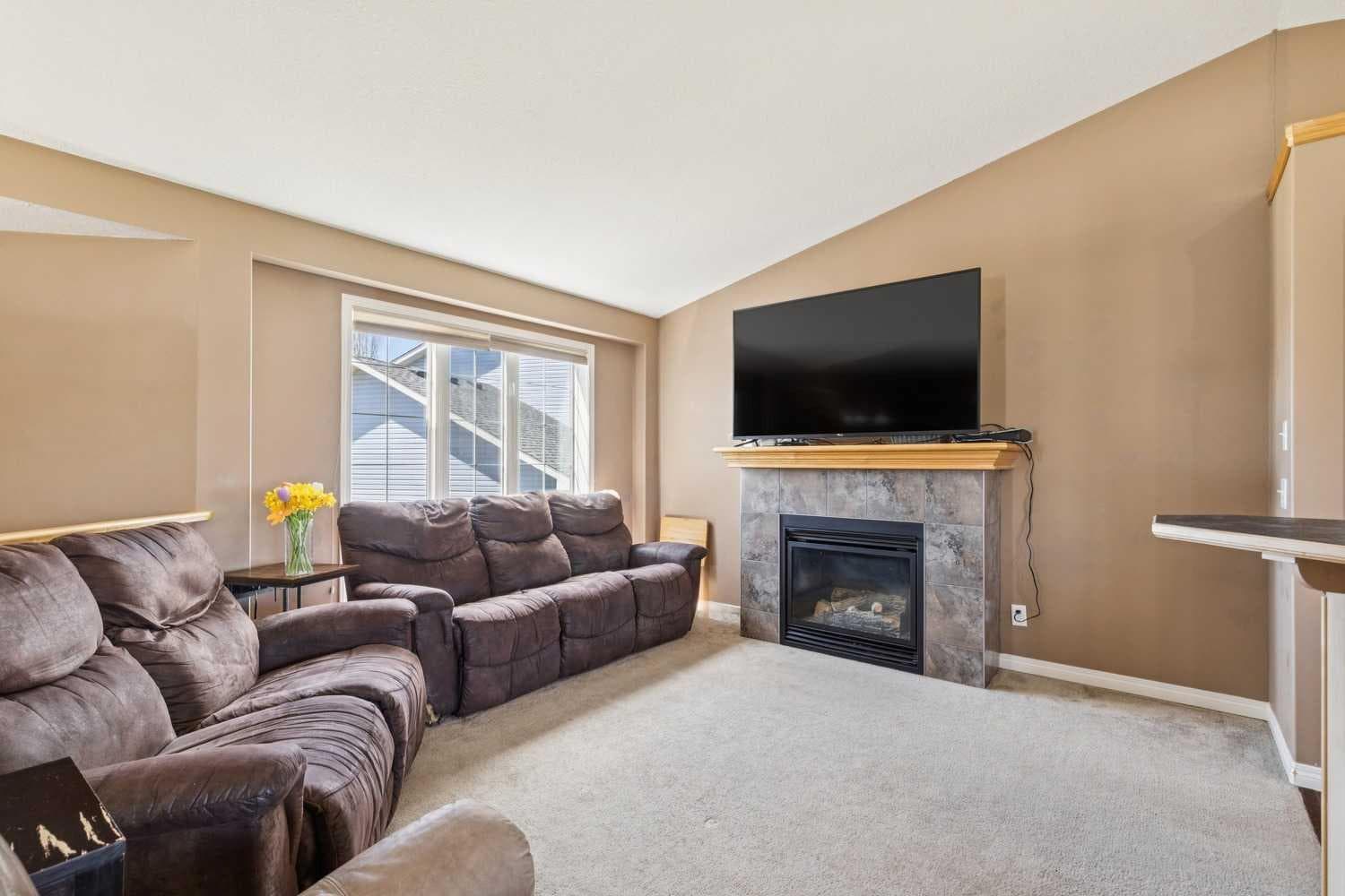 232 Hillcrest Court — photo 5
