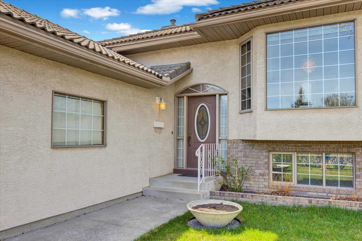 531 Sierra Morena Court SW — photo 2