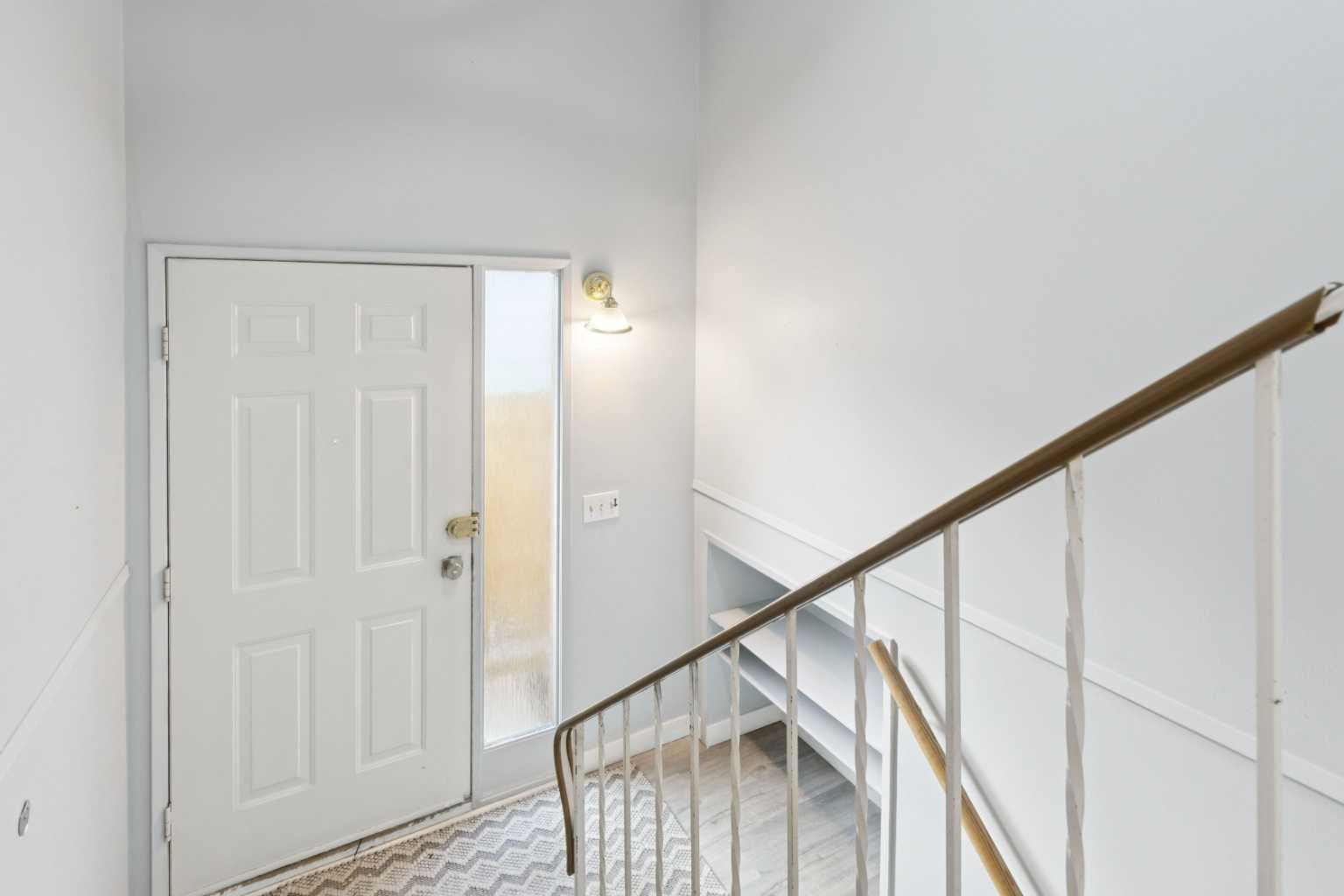 1121 Berkley Drive NW — photo 3
