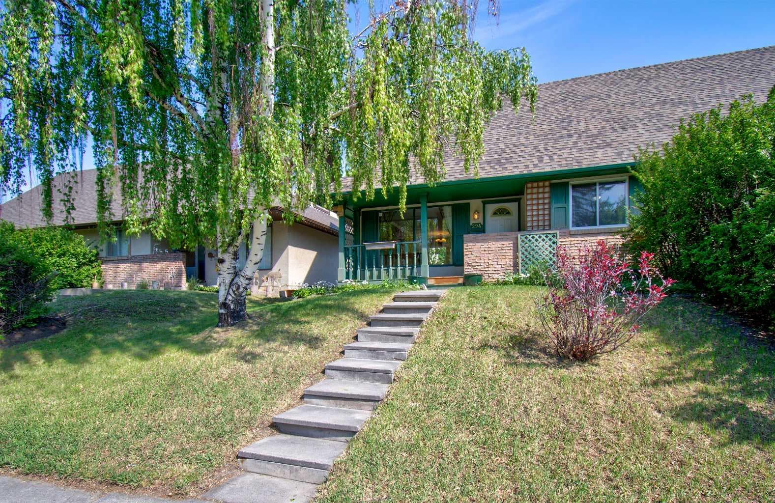 294 Southampton Drive SW — photo 1