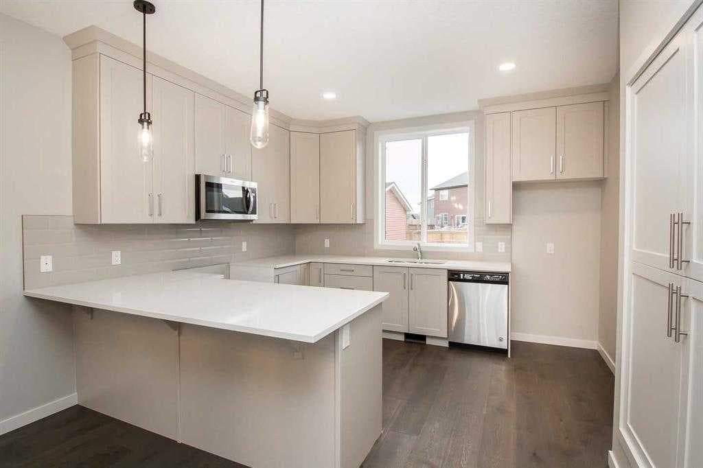 504 Kitstone Gate — photo 3