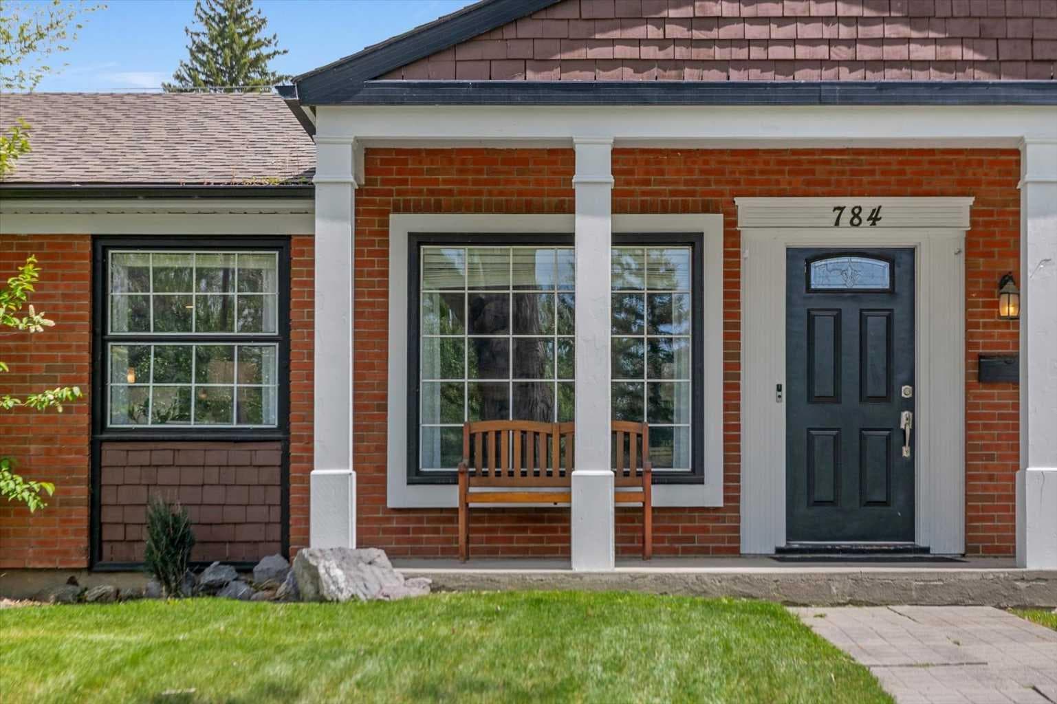 784 Acadia Drive SE — photo 3