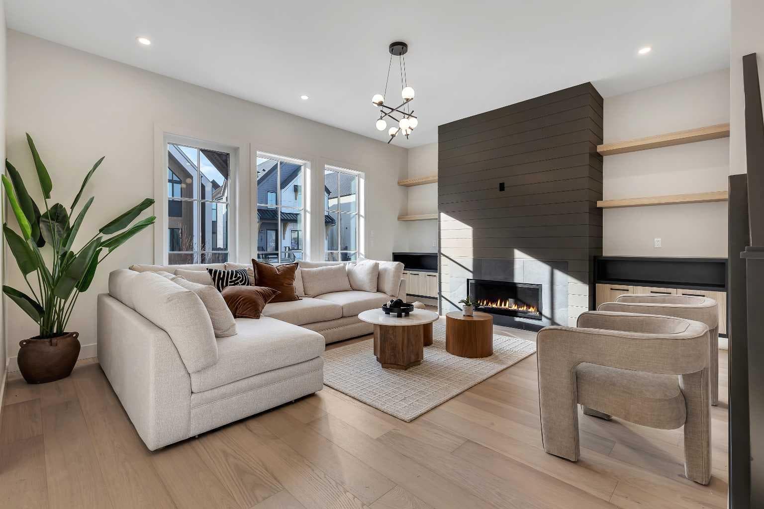 342 Normandy Drive SW — photo 2