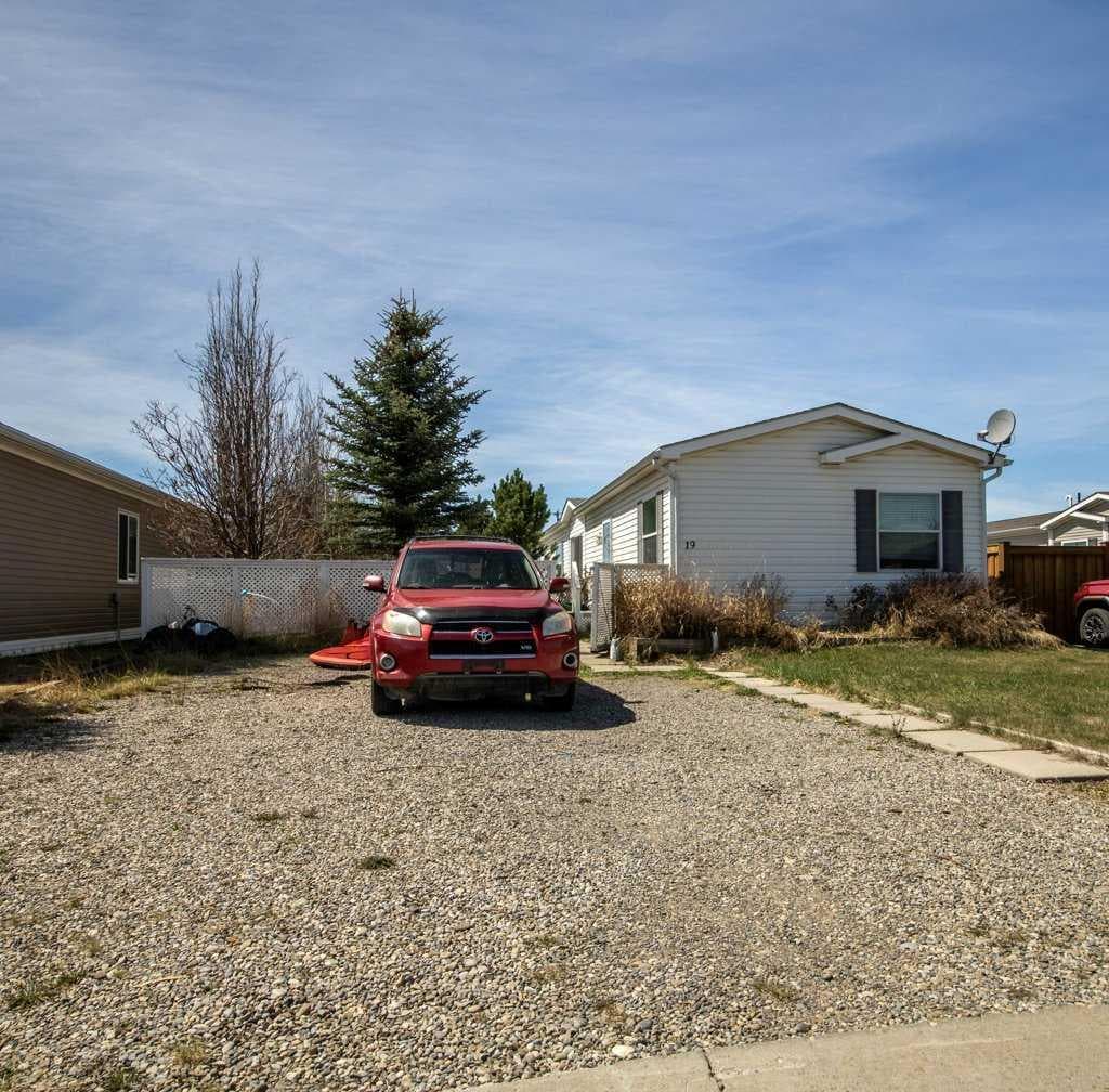 19 Noblefern Way — photo 1