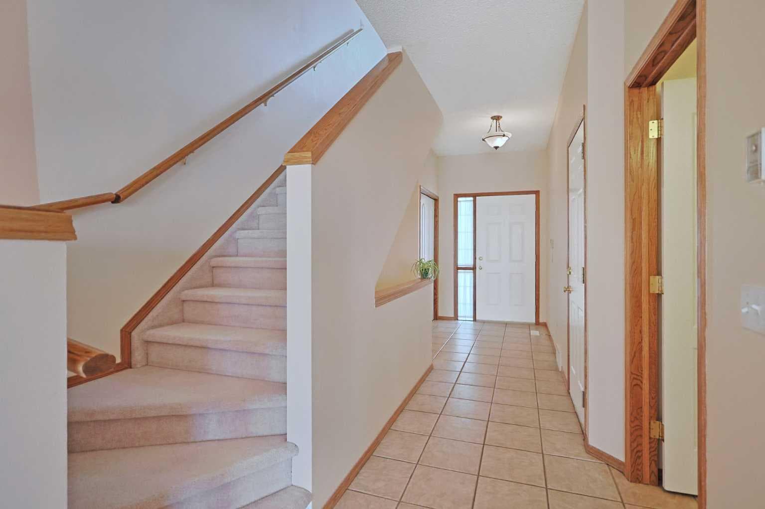78 Hamptons Link NW — photo 5