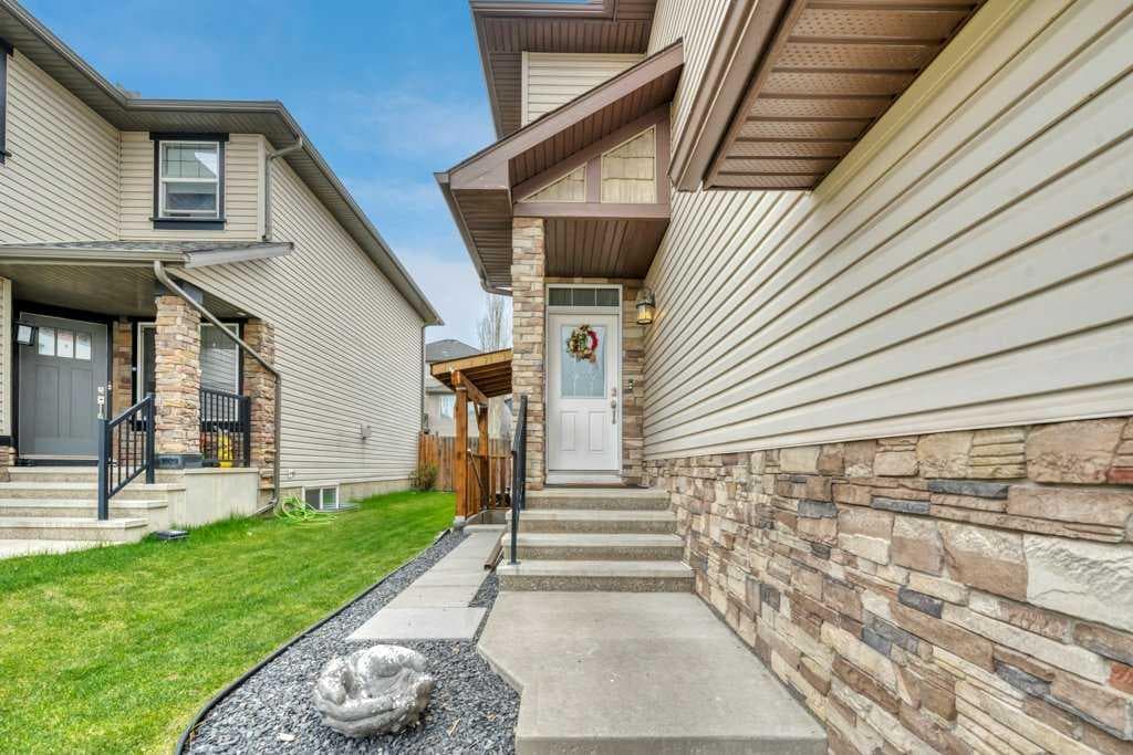 22 Kincora Heights NW — photo 2