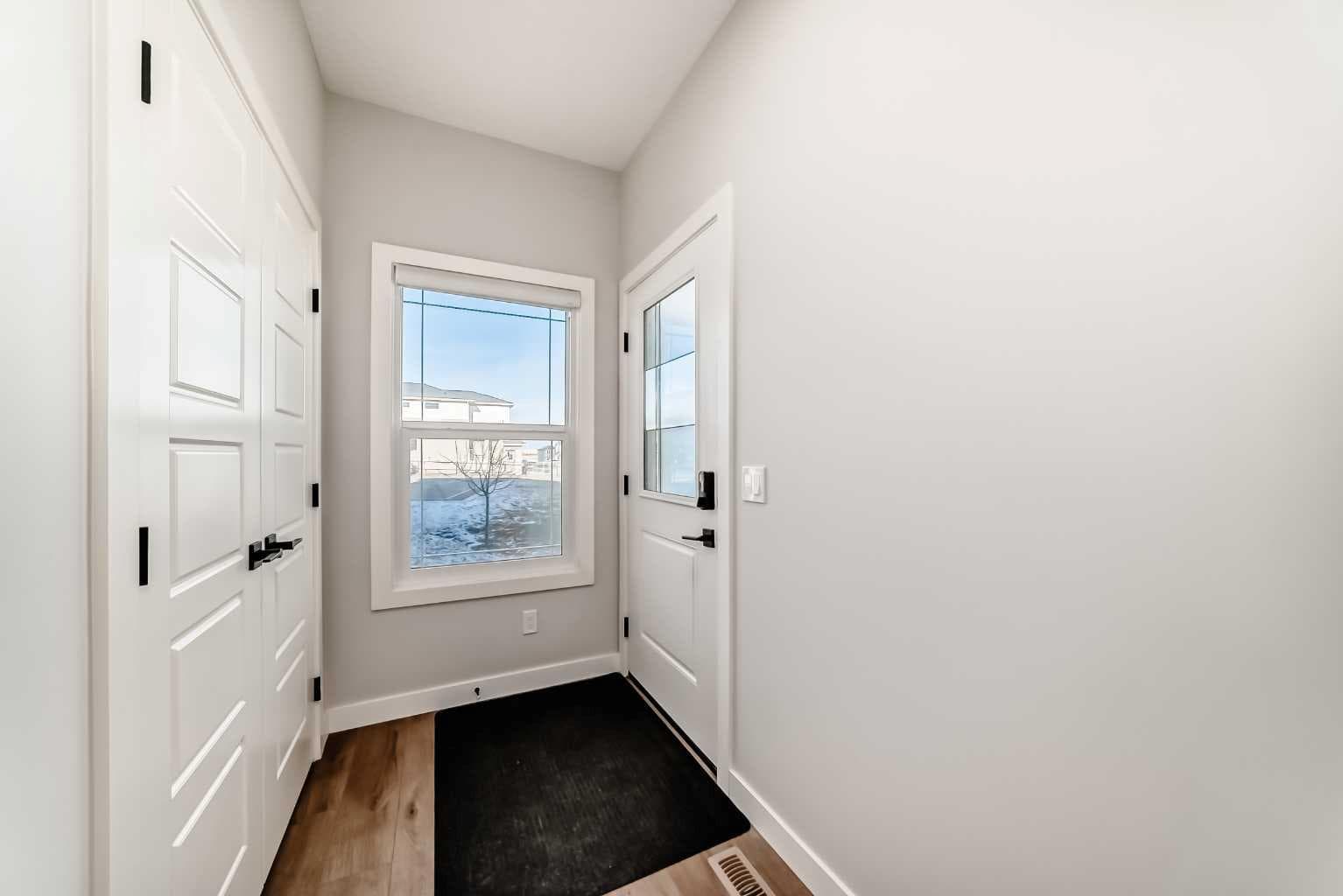 47 Amblefield Grove NW — photo 3