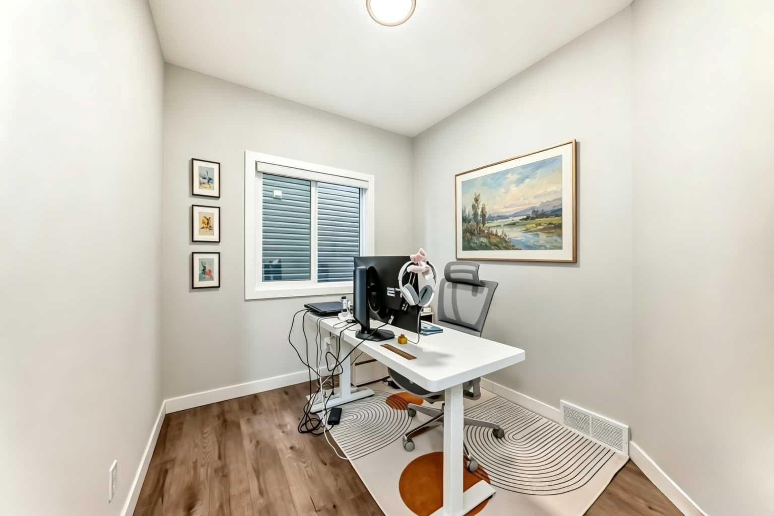 47 Amblefield Grove NW — photo 5