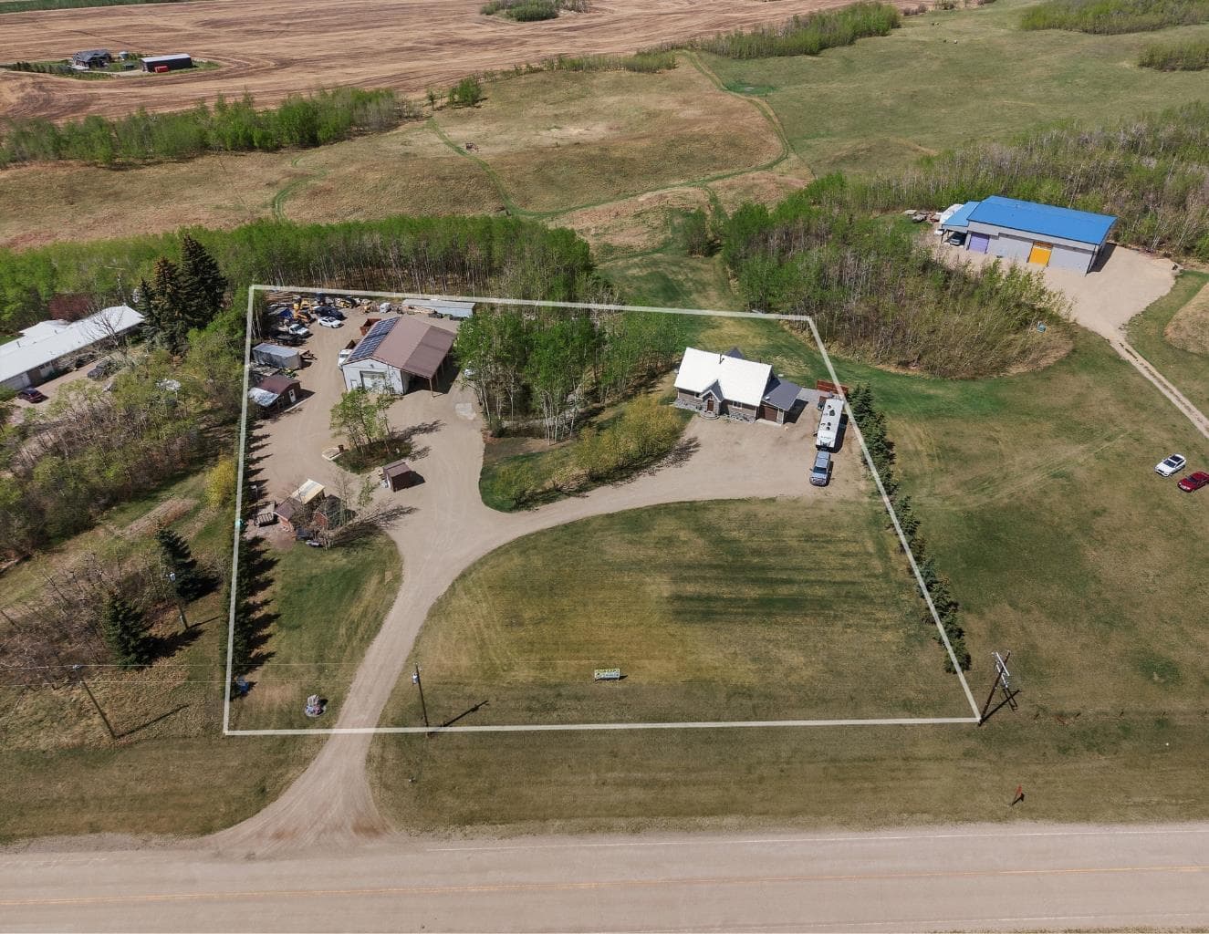 30-36006 Highway 2 Service Road South — photo 2
