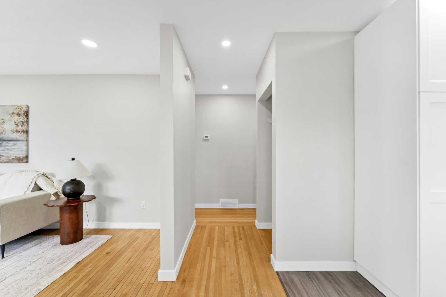 212 11 Street NE — photo 5