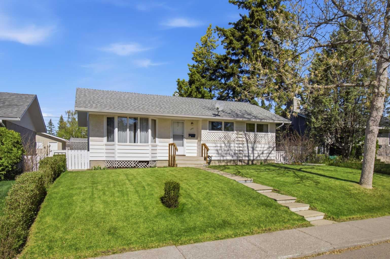 120 Glenpatrick Drive SW — photo 1