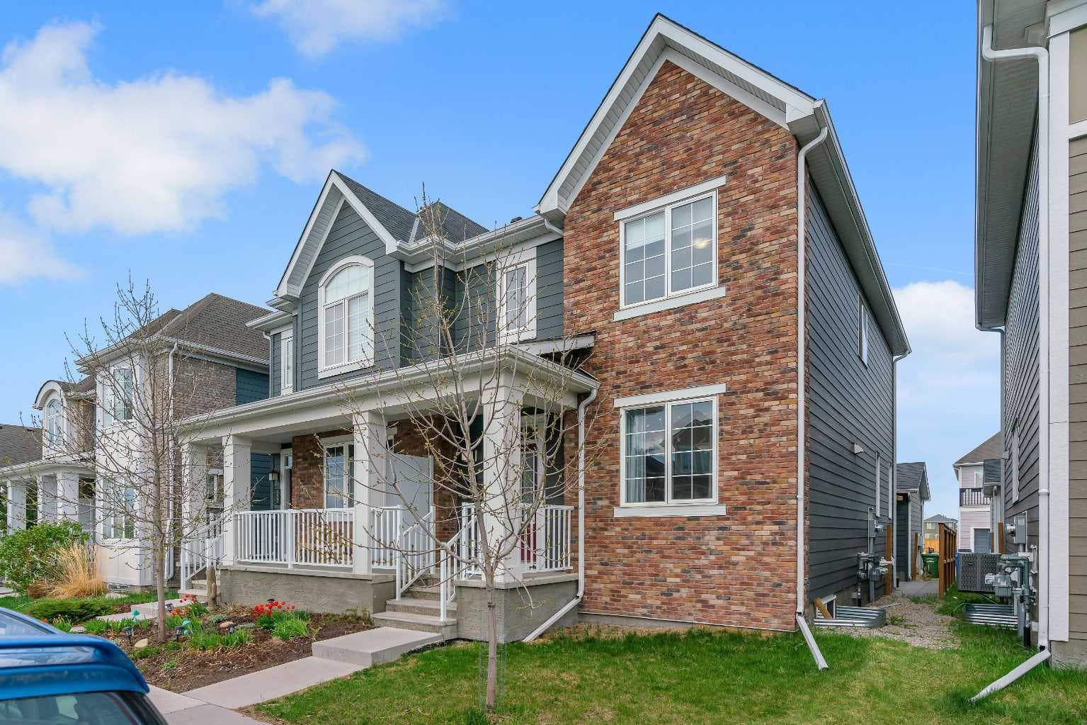 129 Yorkville Manor SW — photo 1