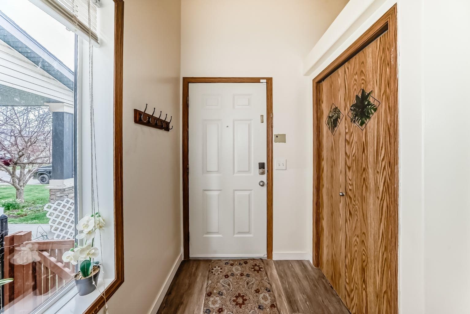 92 Everstone Rise SW — photo 3