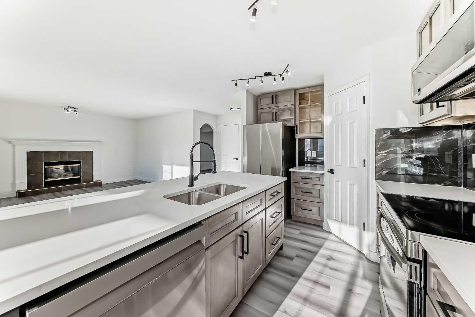 289 Canals Circle SW — photo 5