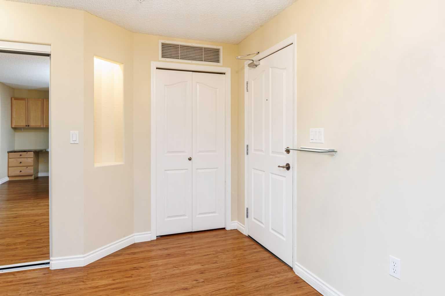 214, 18 Averill Street — photo 3