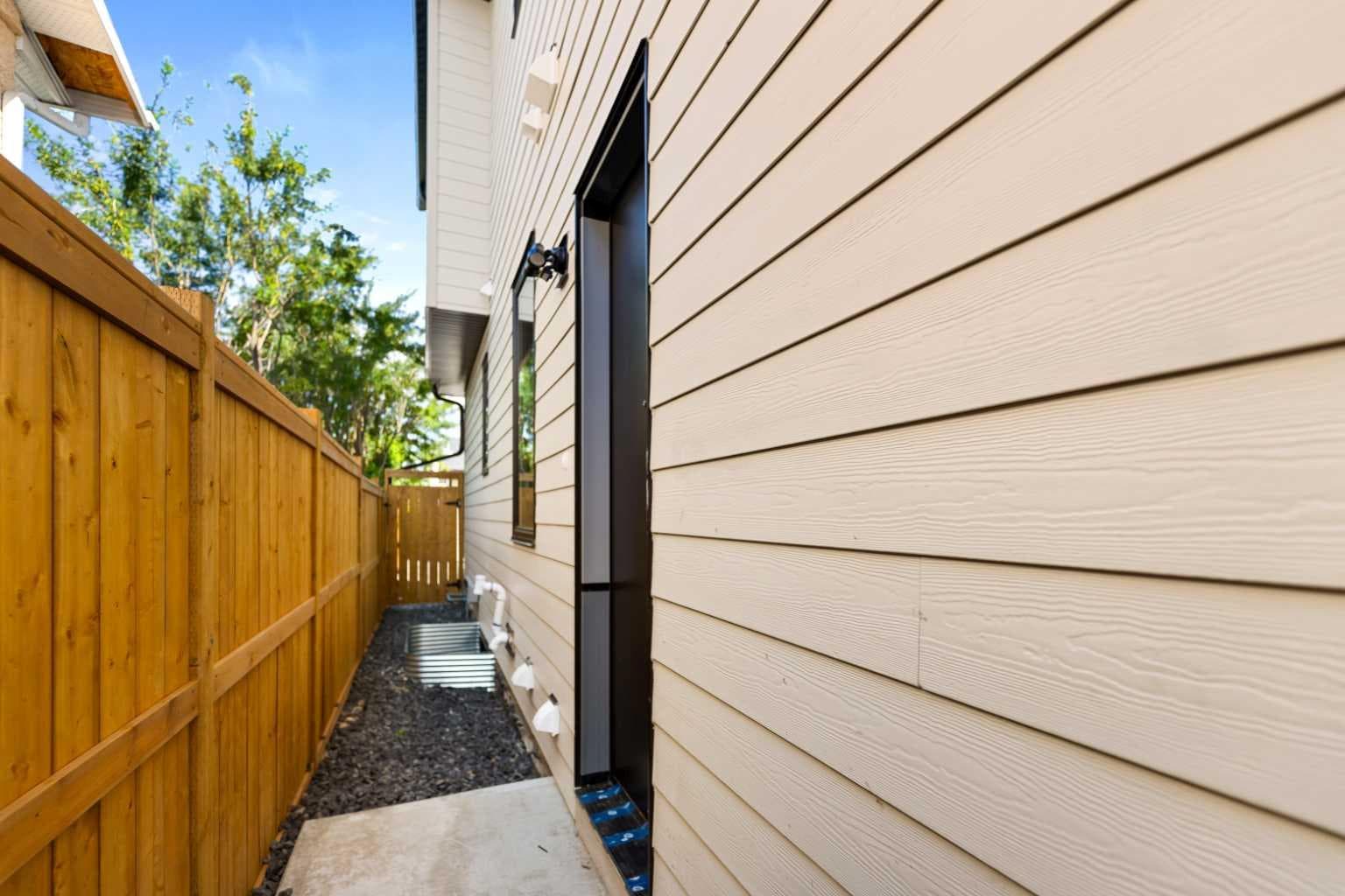 4608 81 Street NW — photo 4