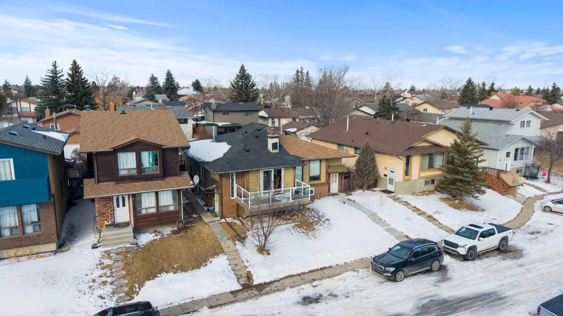 58 Templeson Crescent NE — photo 4