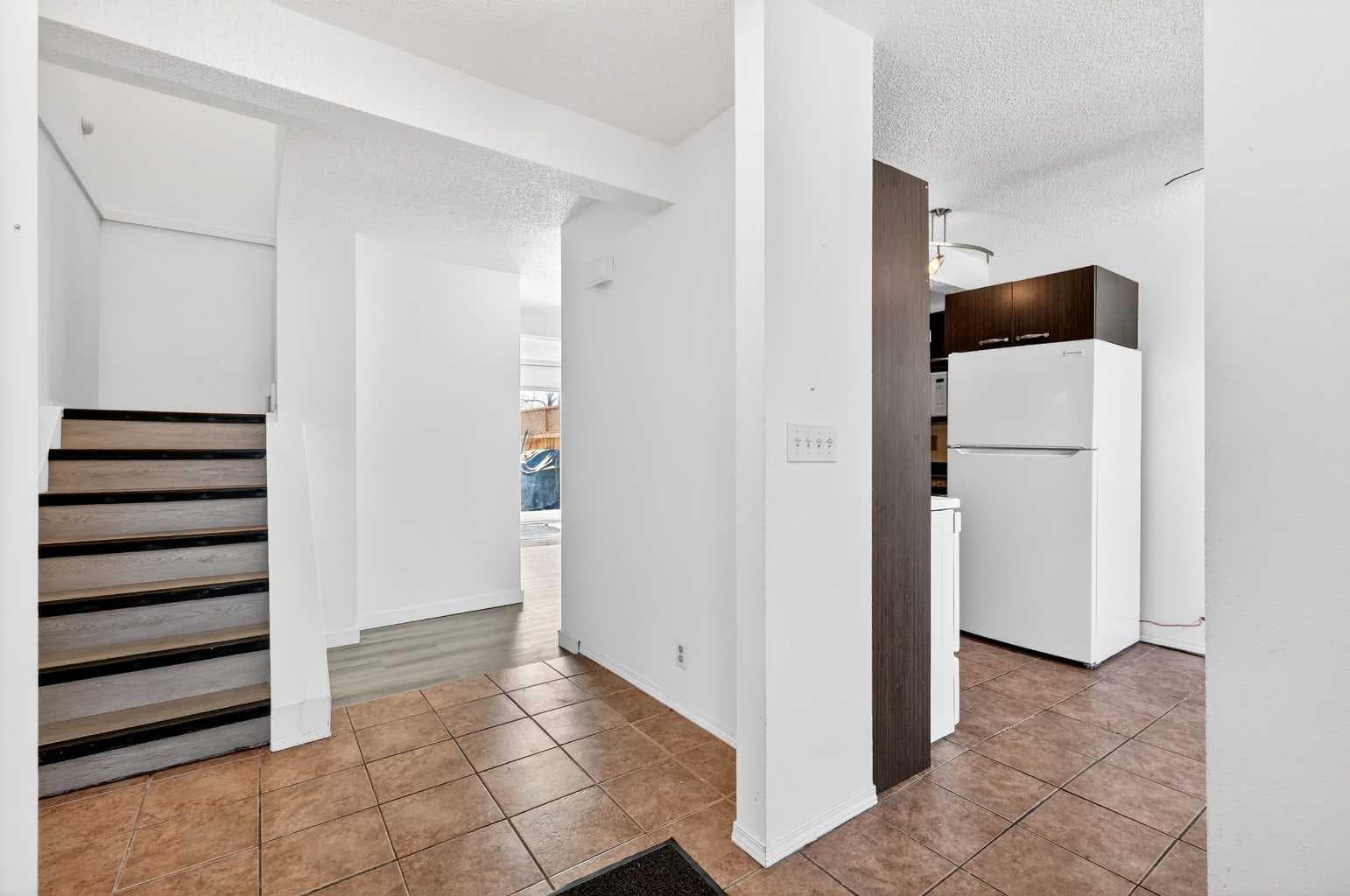 5615 1 Avenue SE — photo 4