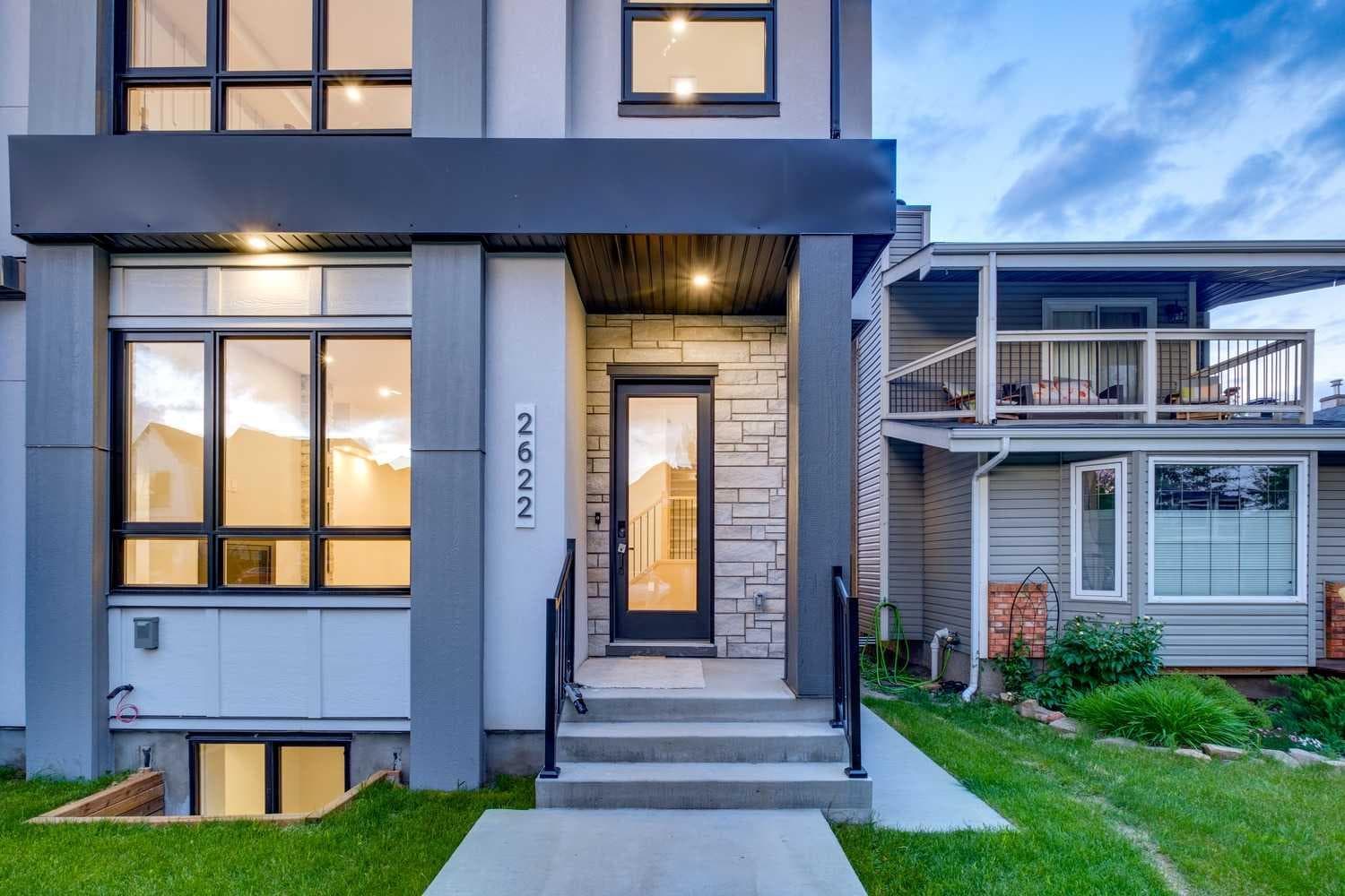 2622 30 Street SW — photo 3