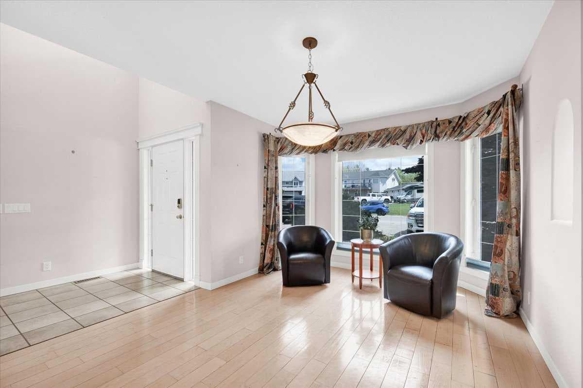 789 East Chestermere Drive — photo 5