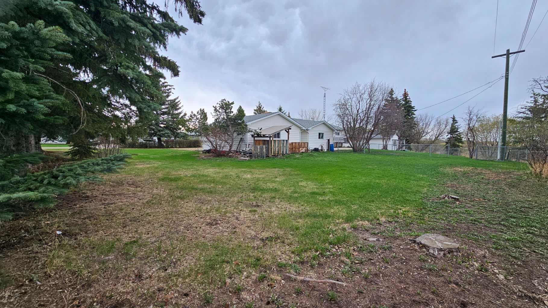 5209 51 Street — photo 5
