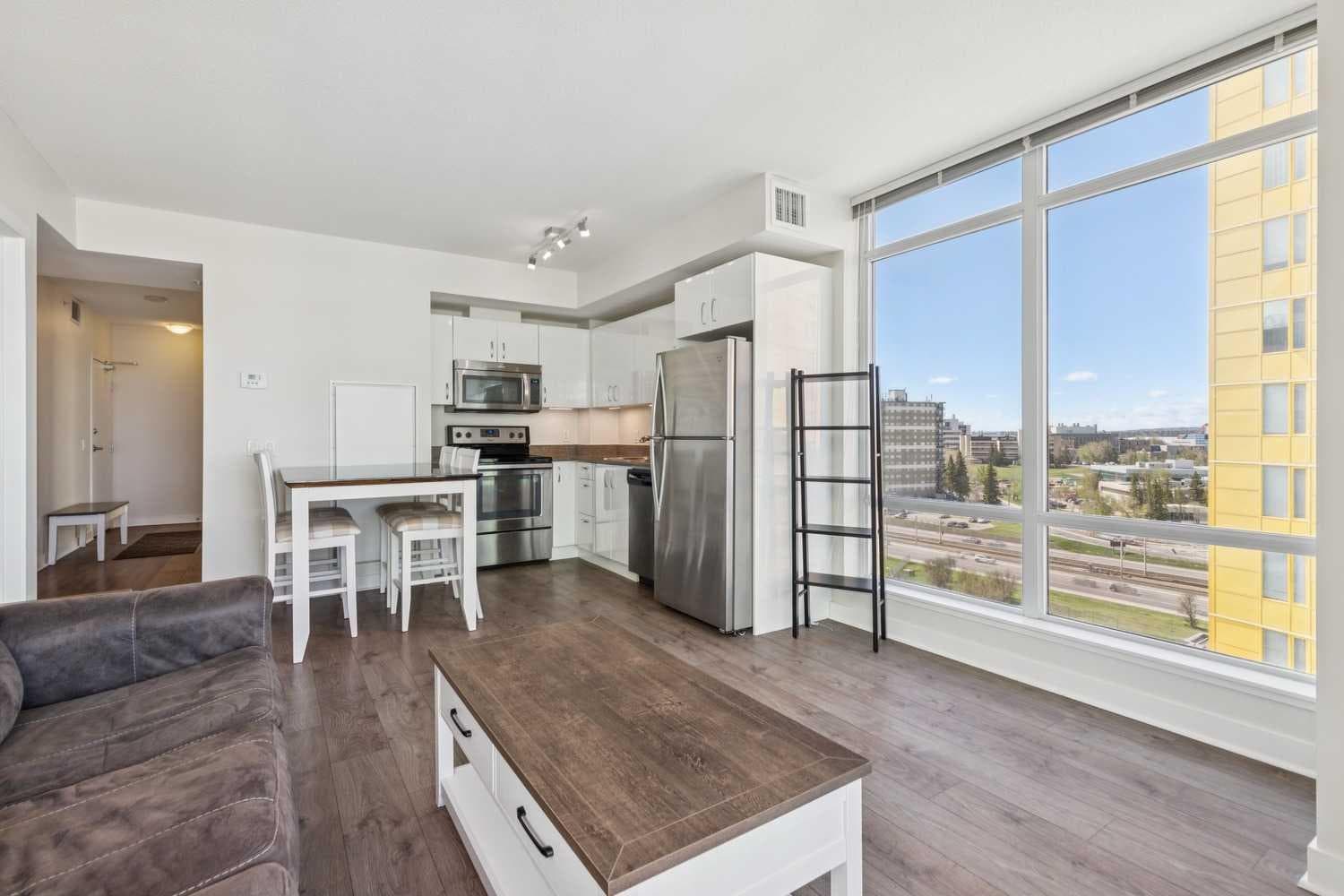 1007, 10 Brentwood Common NW — photo 3