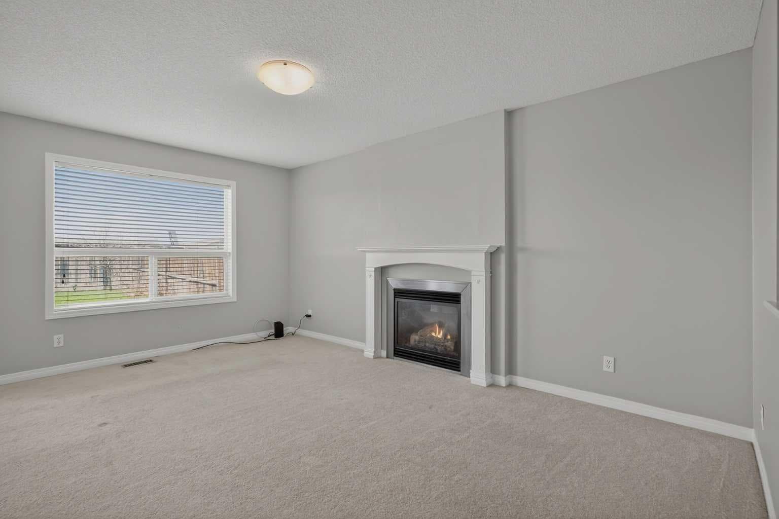 124 Everglen Way SW — photo 3