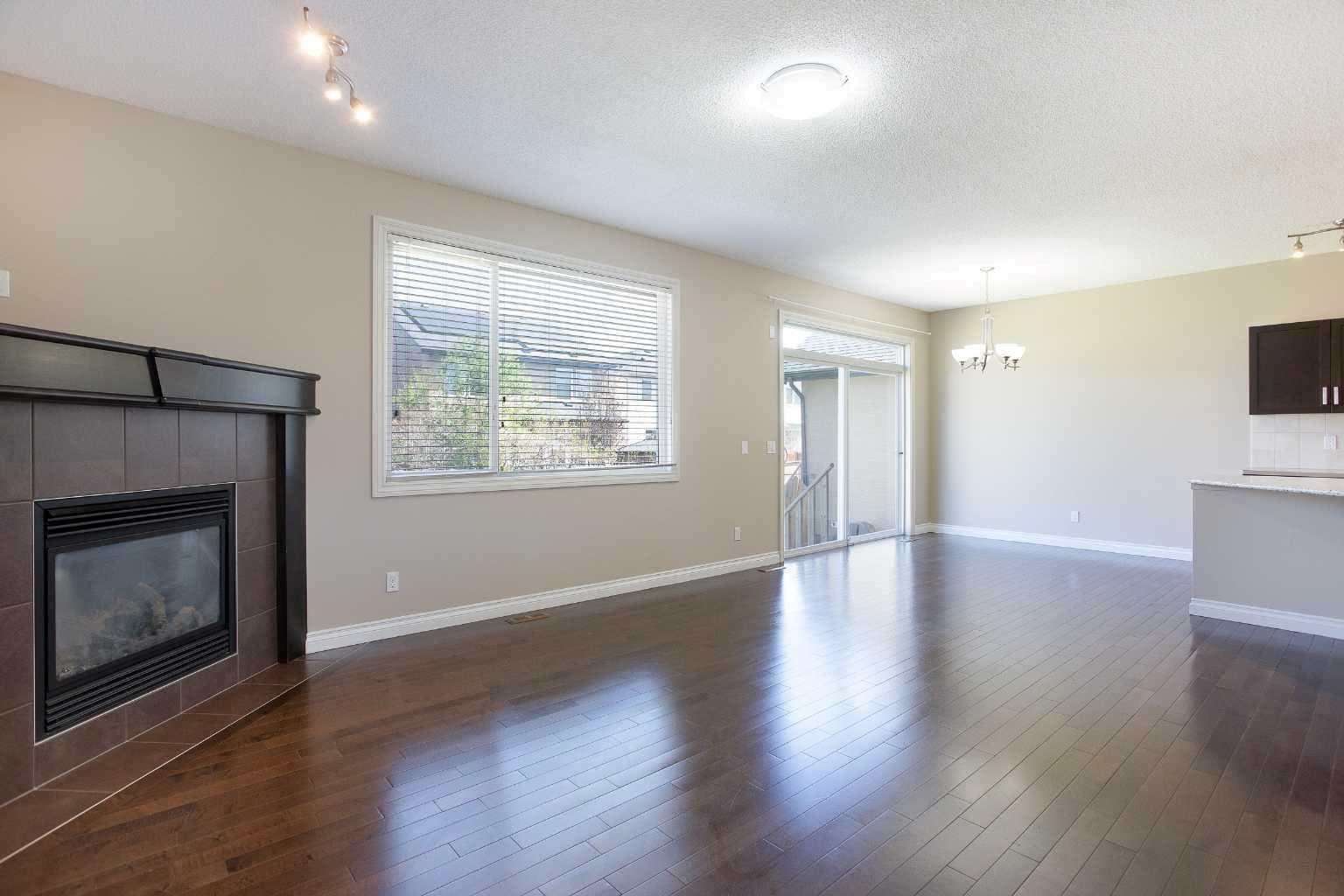 606 Montgomery Close SE — photo 5