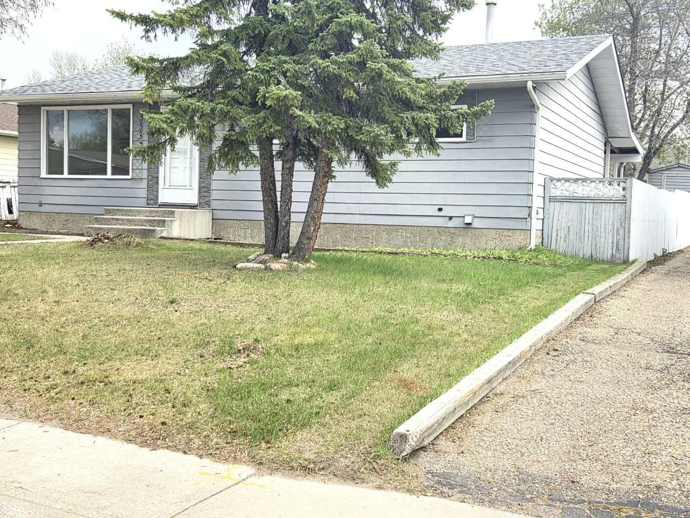 3532 50 Avenue E — photo 2