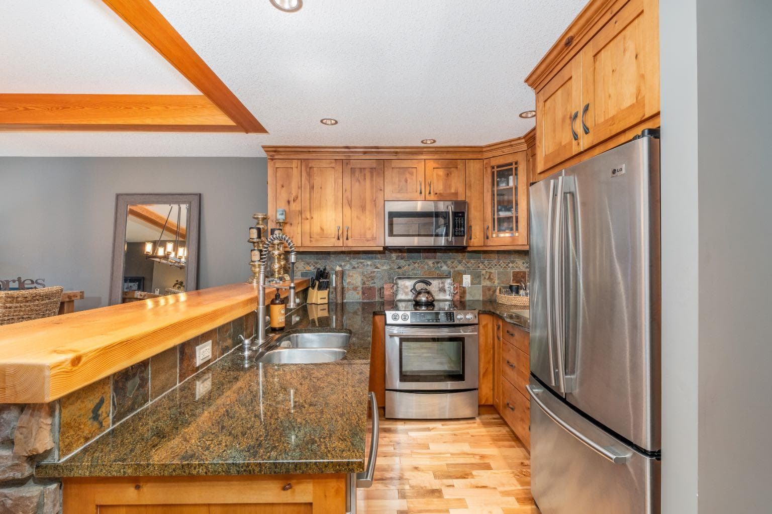 2207, 101B Stewart Creek Landing — photo 4