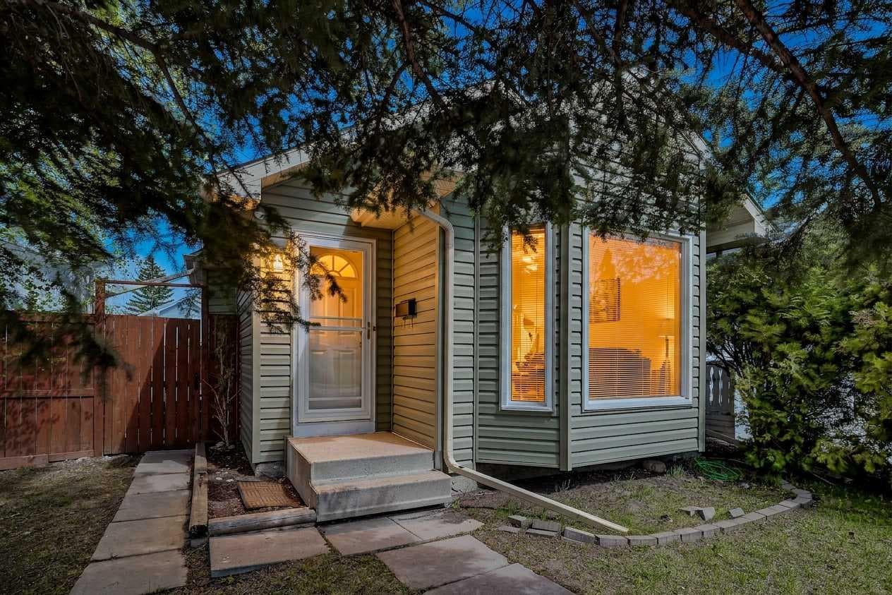 18 Martinview Crescent NE — photo 1