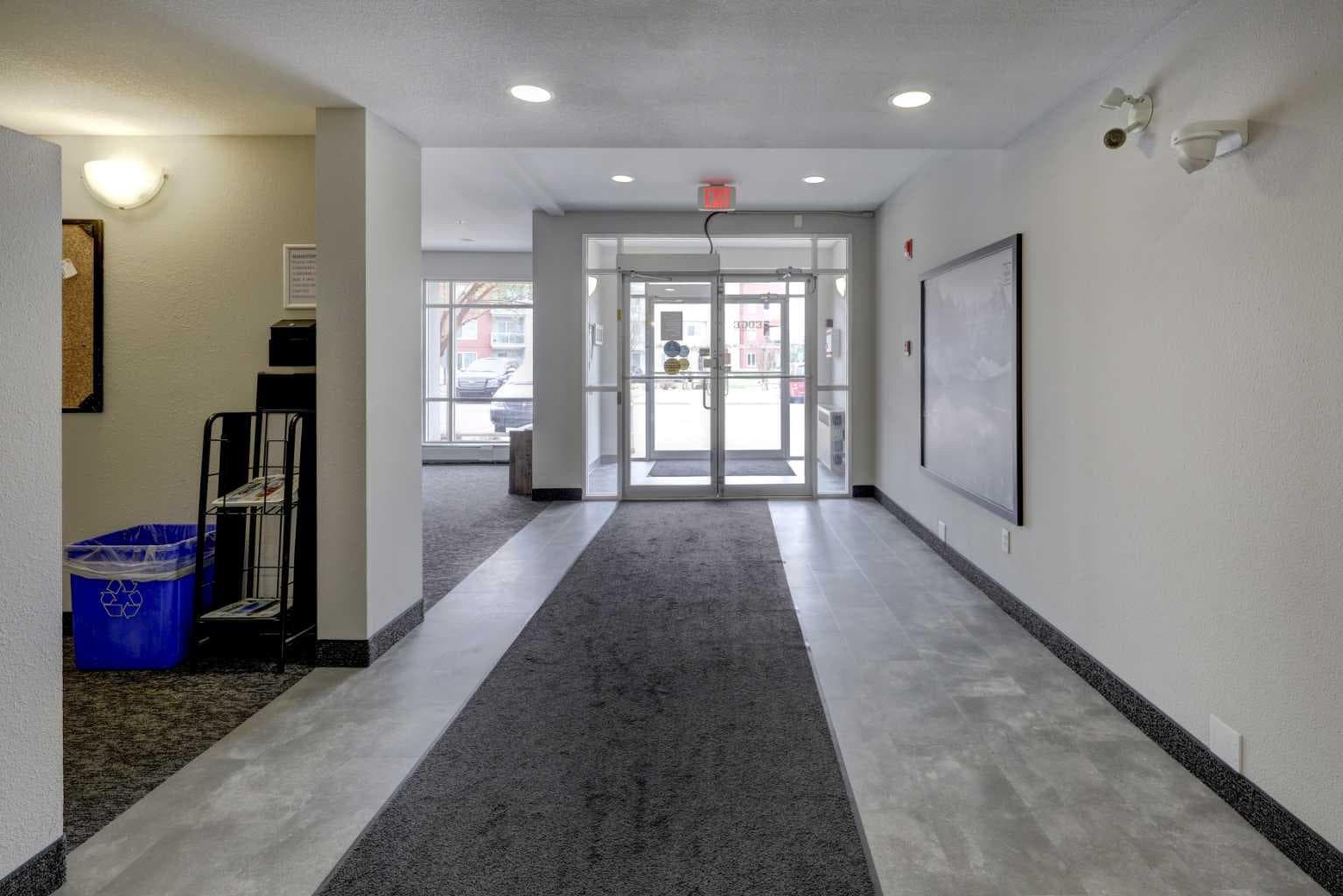 1204, 604 East Lake Boulevard NE — photo 4