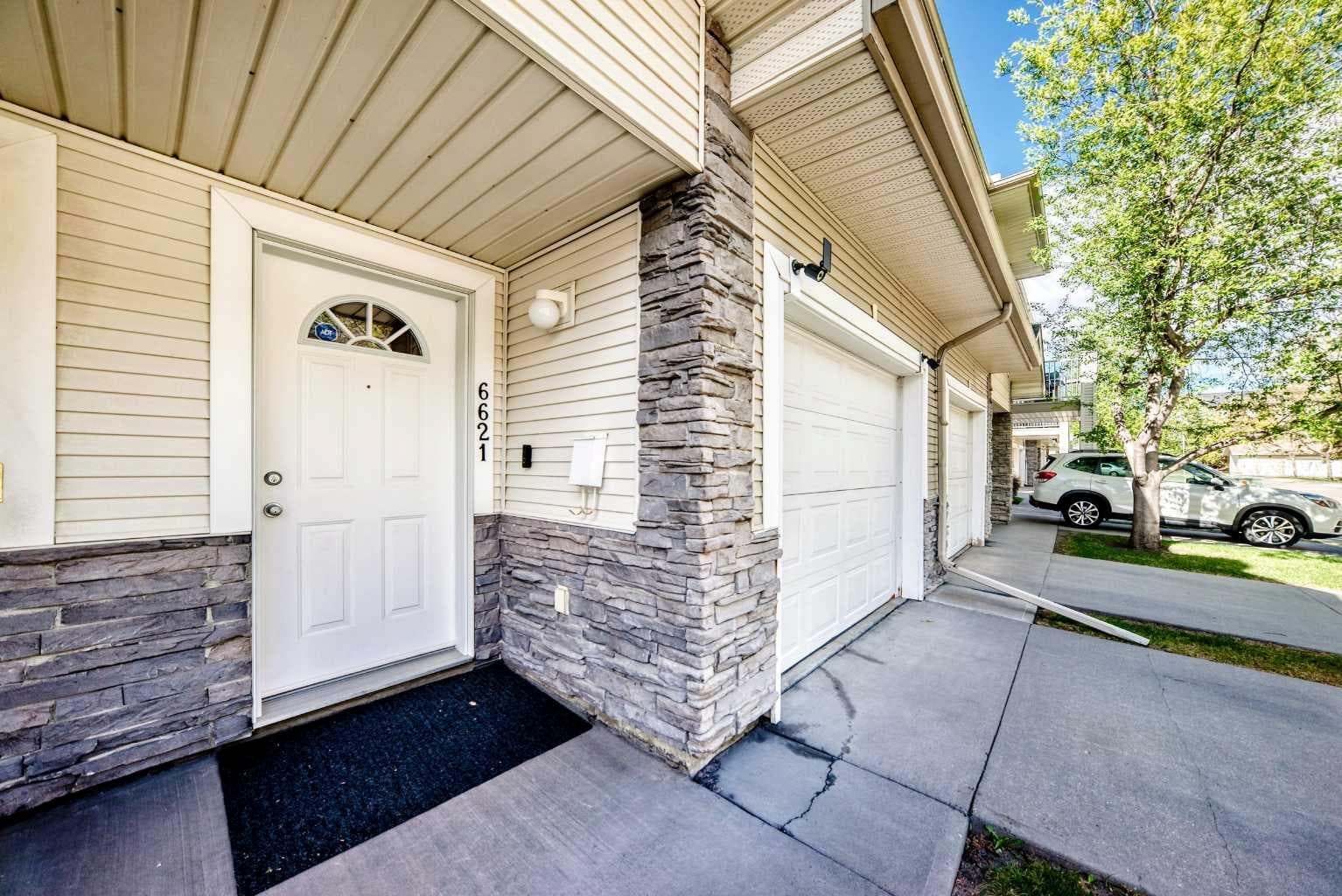 6621 Pinecliff Grove NE — photo 2