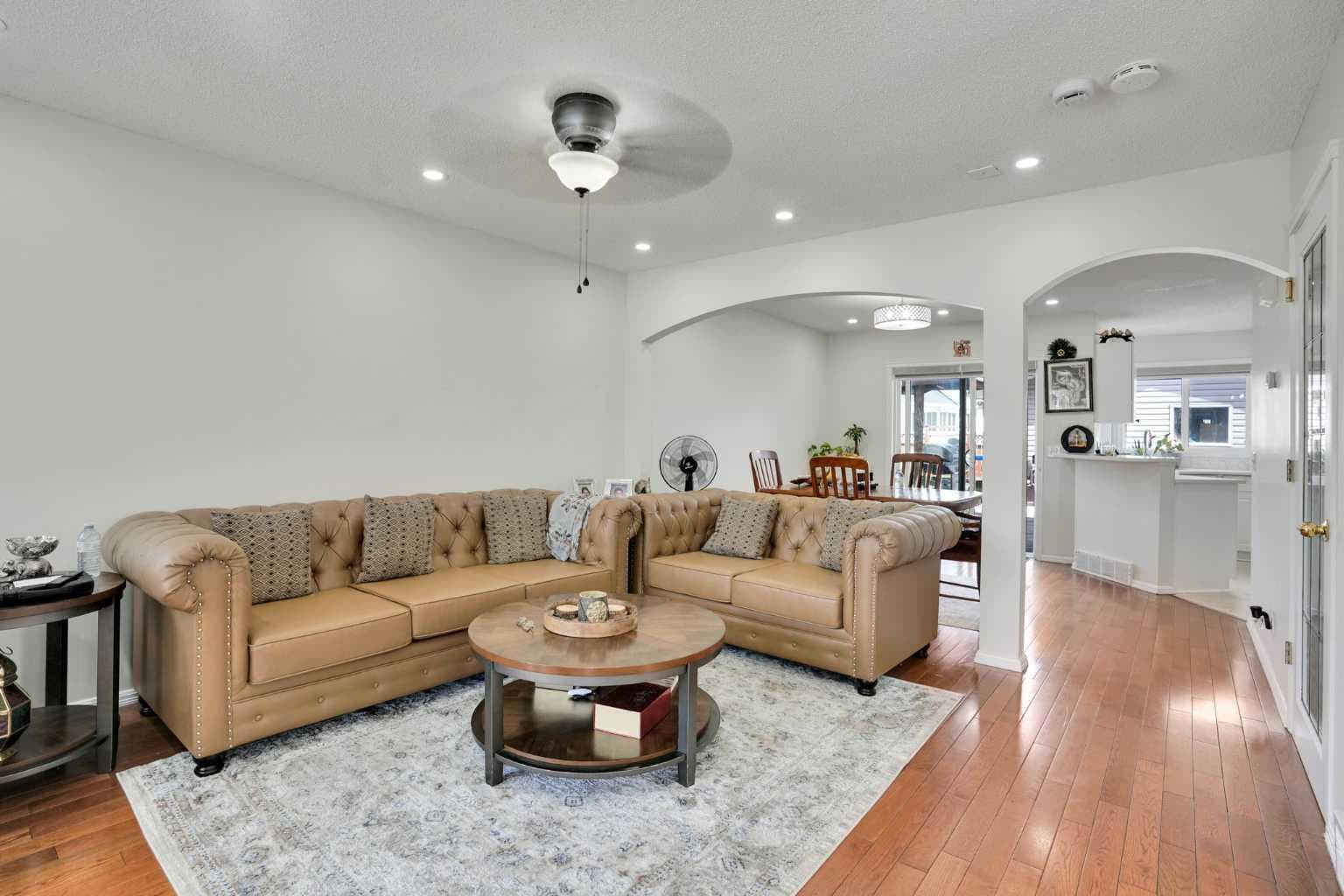 143 Taralea Gardens NE — photo 5