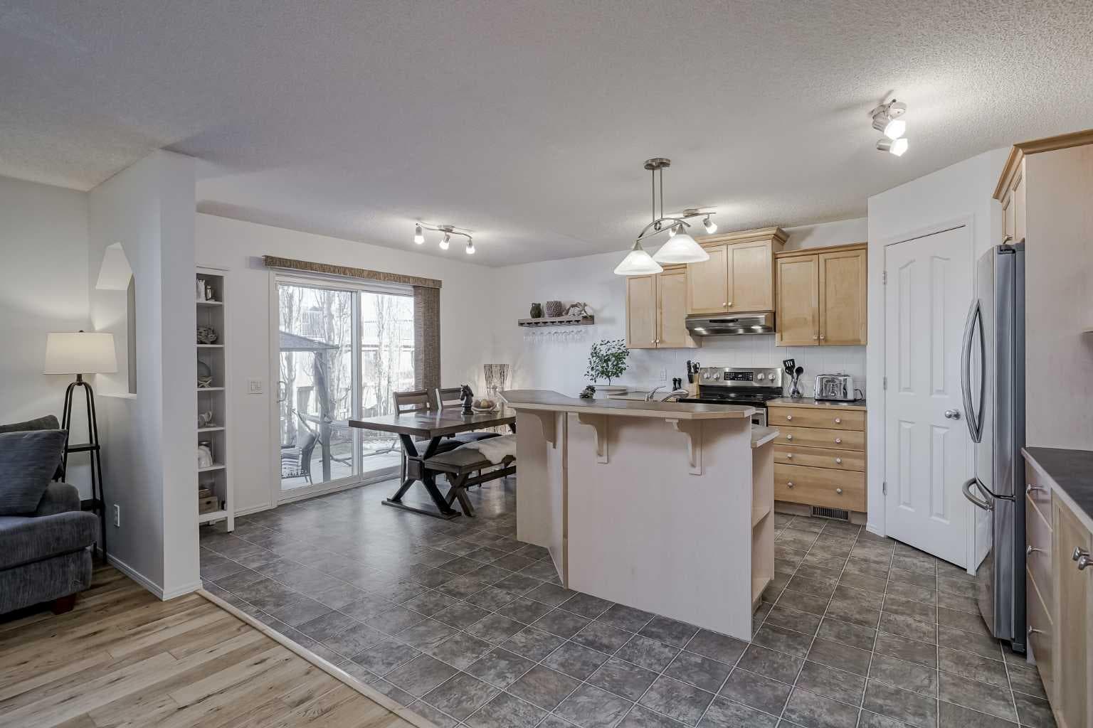 212 Cove Court — photo 4