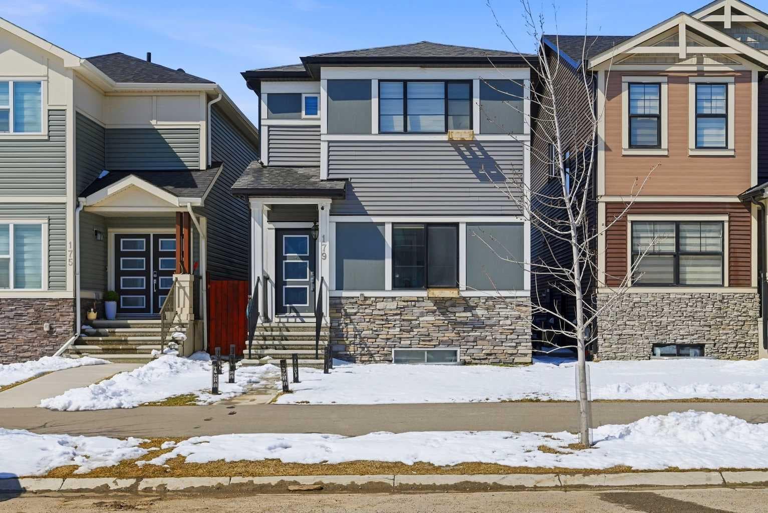 179 Homestead Drive NE — photo 2