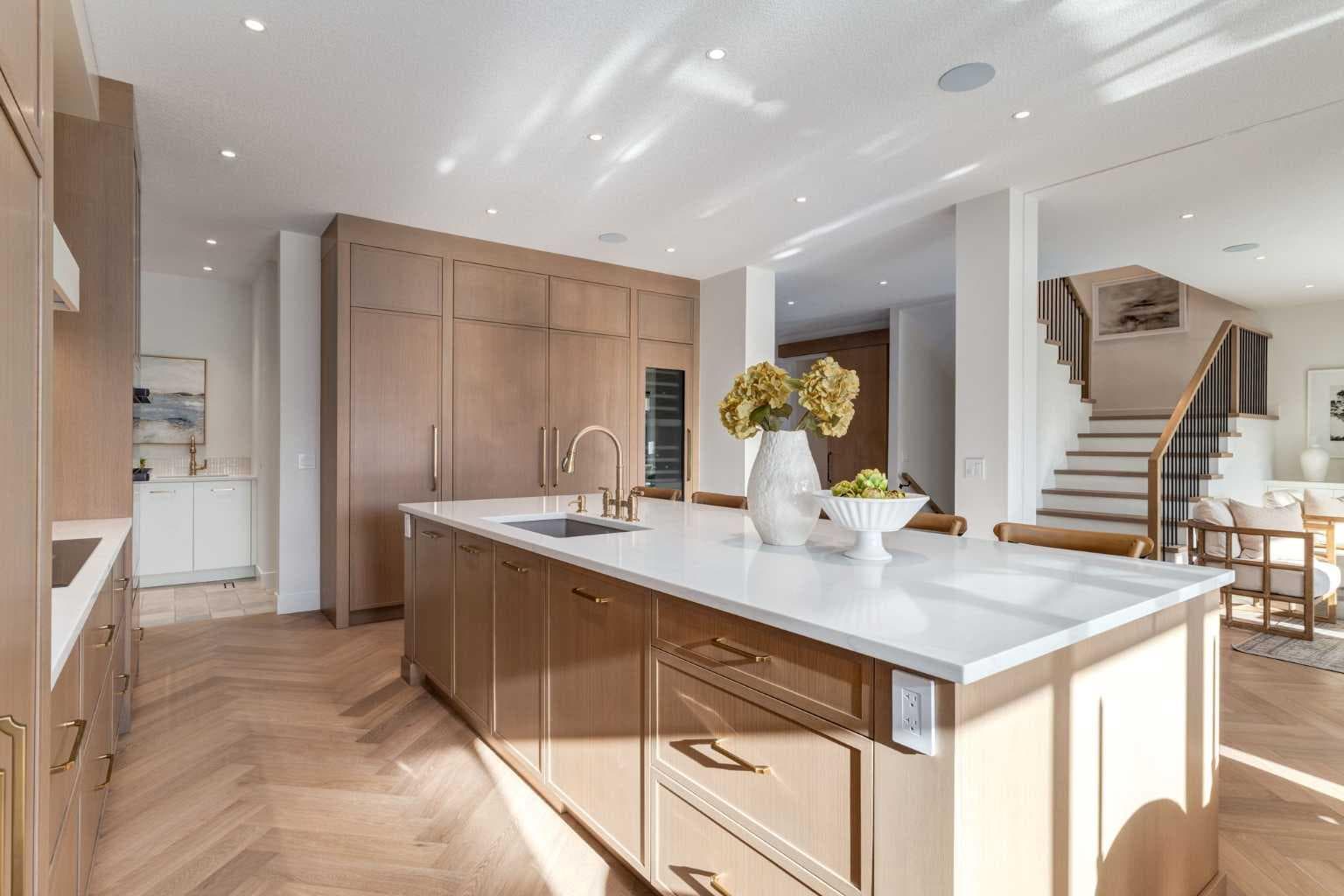 144 Greenwich Heath NW — photo 3