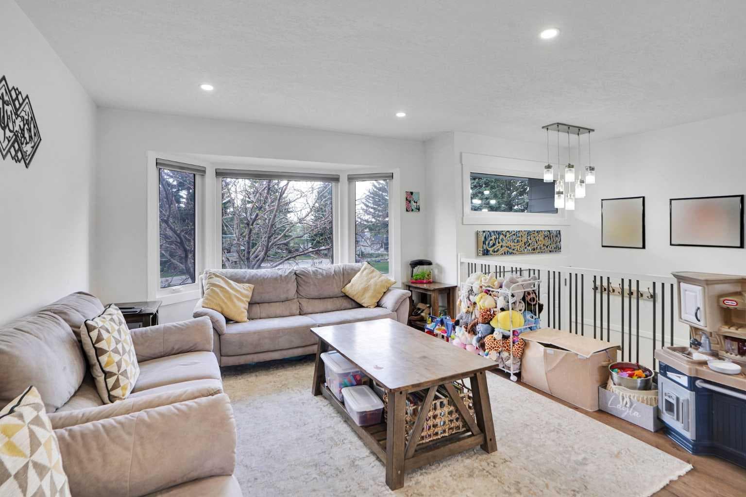 5702 Brenner Crescent NW — photo 4