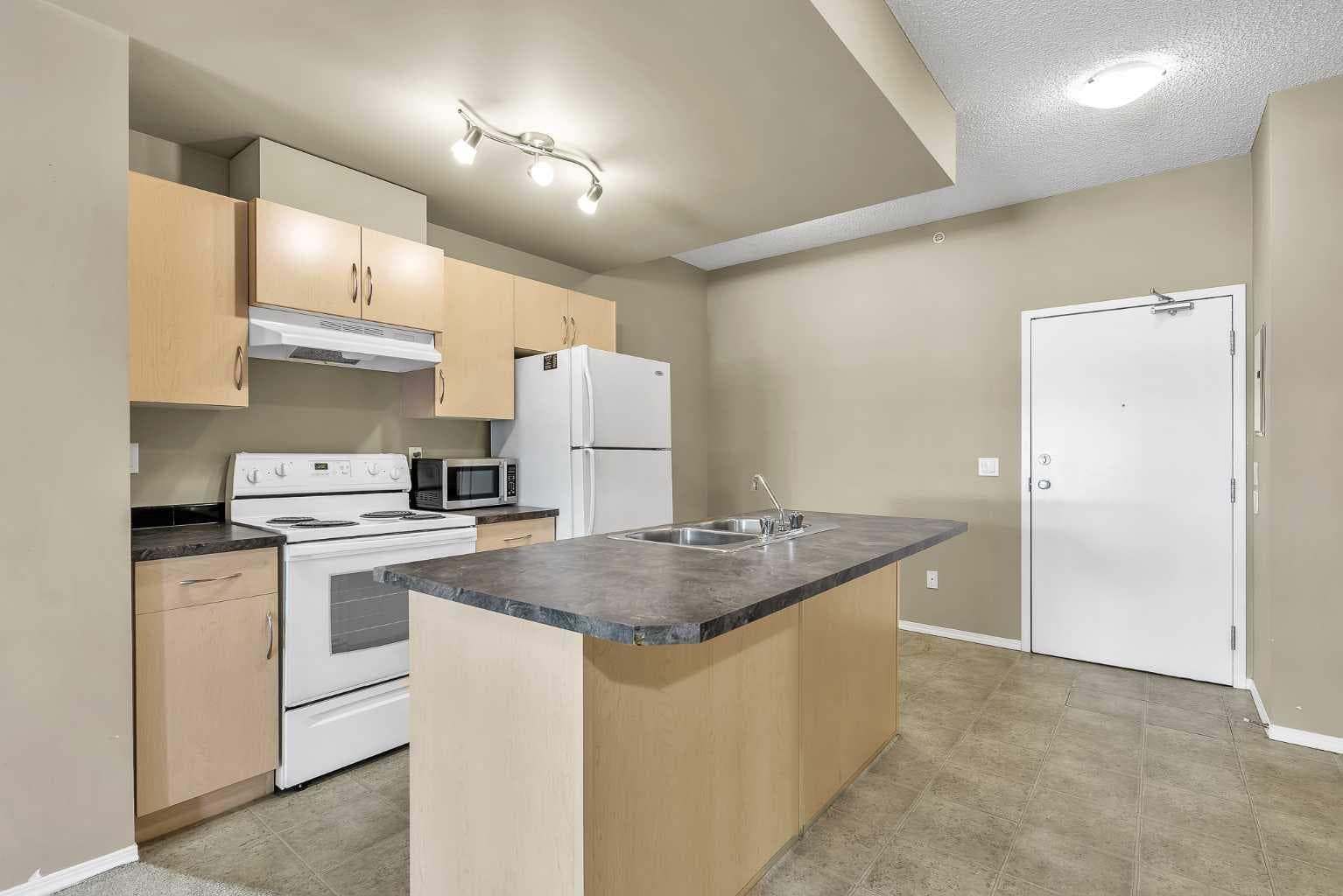 1103, 73 Erin Woods Court SE — photo 4