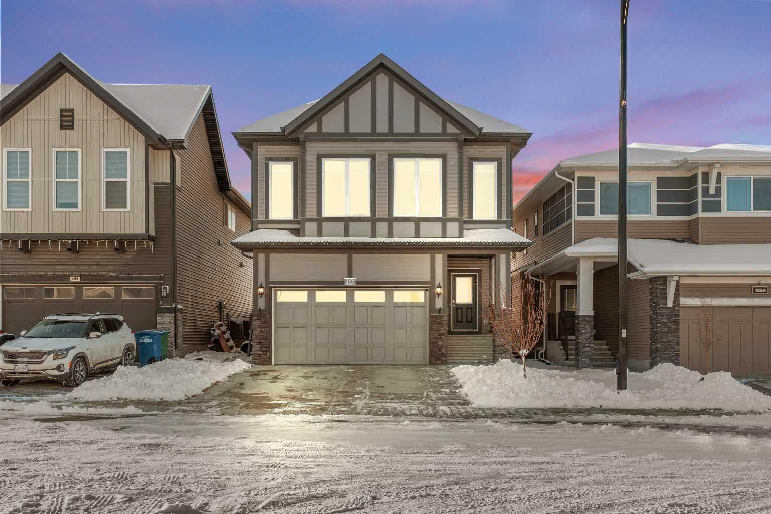 492 Chinook Gate Square SW — photo 2