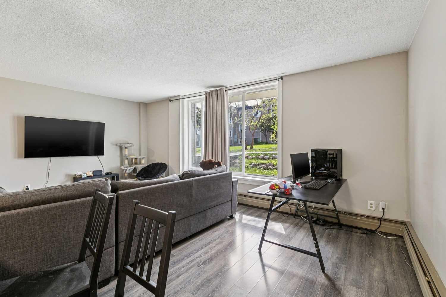 208, 315 Heritage Drive SE — photo 4