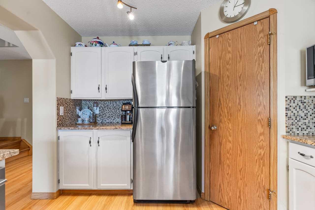 158 Saratoga Close NE — photo 5